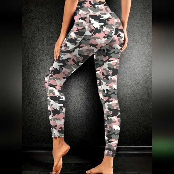 High-Rise Pink Camo Leggings for Women - Picture 2 of 3